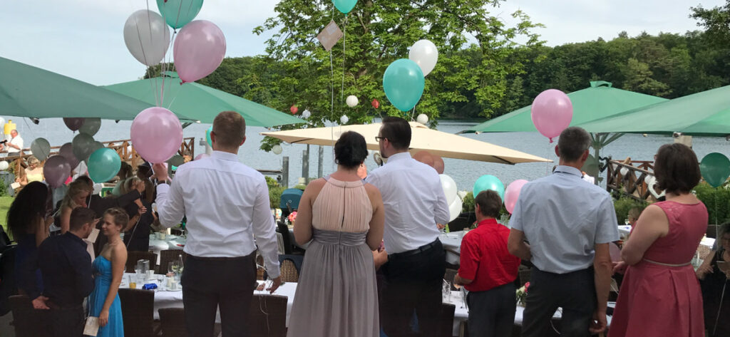 DJ-Berlin-Hochzeit-Event-DJ-Maiki-Cafe-Wildau-Bild-150 - DJ MAIKI | Berlin