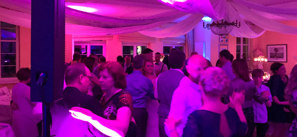 DJ-Berlin-Hochzeit-Event-DJ-Maiki-Cafe-Wildau-Bild-170 - DJ MAIKI | Berlin